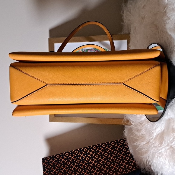 Tory Burch Emerson Satchel EUC - Picture 9 of 16